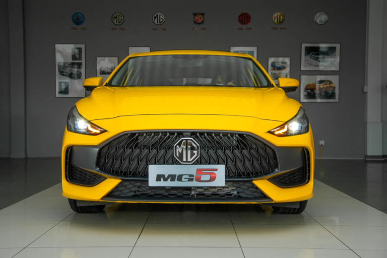 Giá lăn bánh MG5 tháng 8/2025